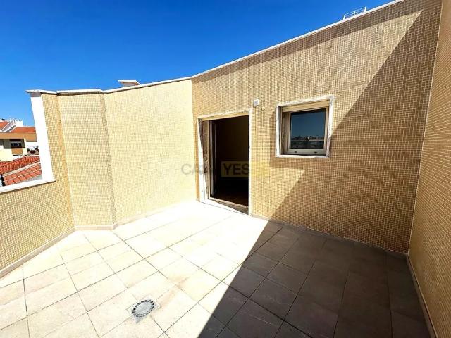 Apartment T3 in Benfica, Lisboa