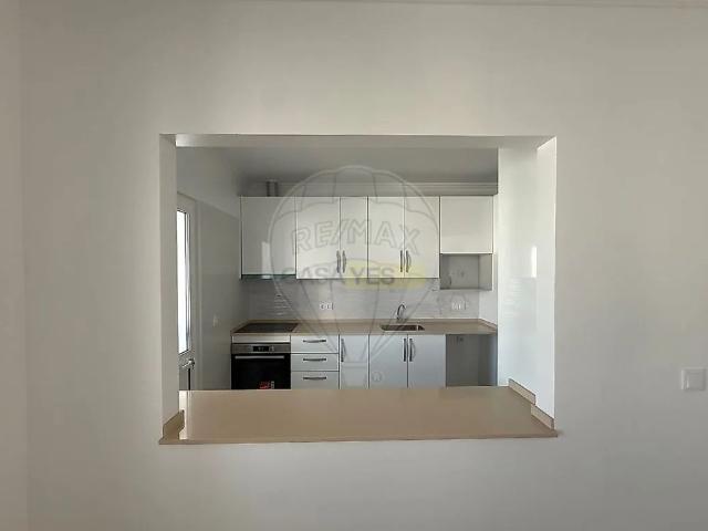 Apartment T3 in Faro Sé e São Pedro, Faro