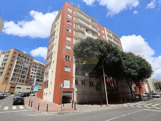 Apartment T3 in Odivelas, Odivelas