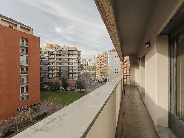 Apartment T3 in Odivelas, Odivelas