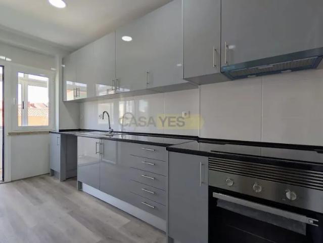 Apartment T3 in Odivelas, Odivelas
