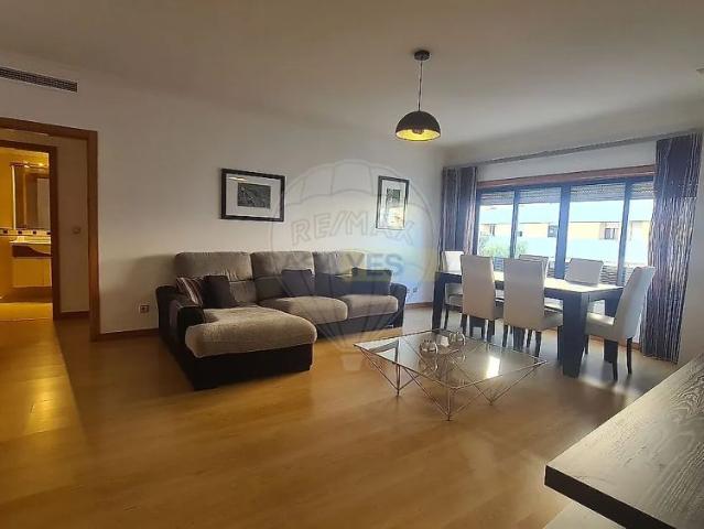 Apartment T3 in Odivelas, Odivelas