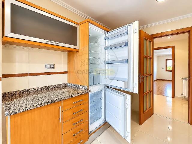 Apartment T3 in Odivelas, Odivelas