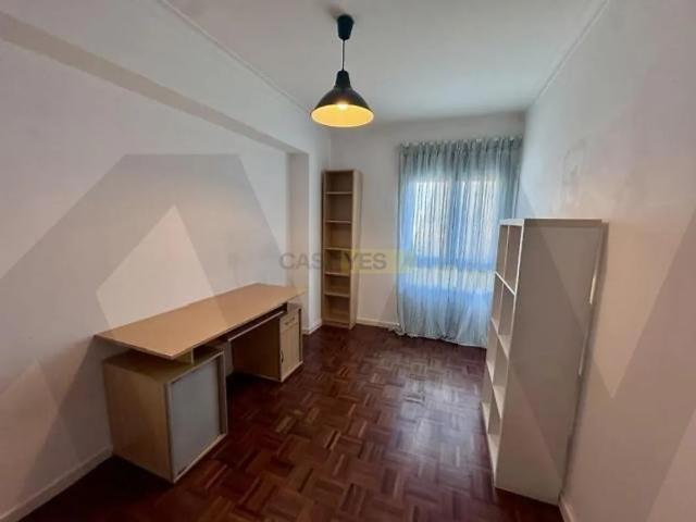 Apartment T3 in Lumiar, Lisboa