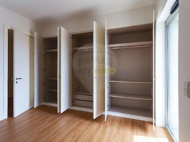 Apartment T3 in Lumiar, Lisboa
