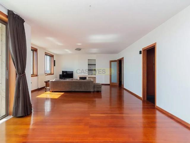 Apartment T3 in Matosinhos e Leça da Palmeira, Matosinhos