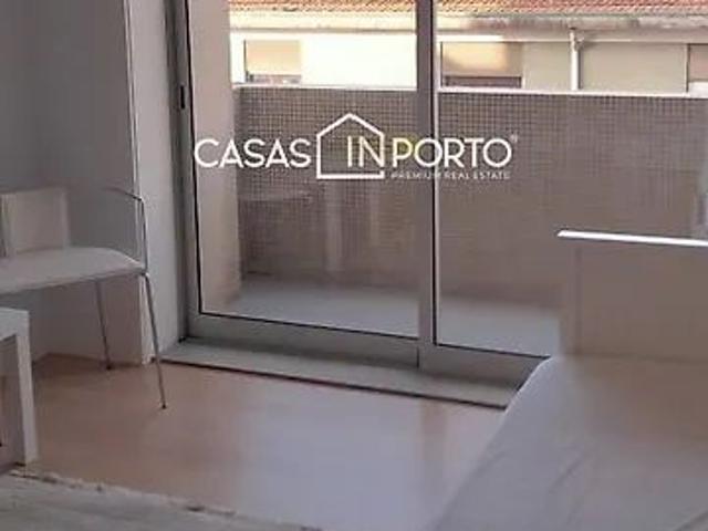 Apartment T3 in Mafamude e Vilar do Paraíso, Vila Nova de Gaia