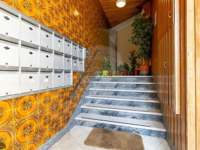 Apartment T3 in Mina de Água, Amadora