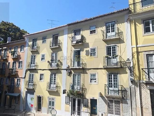Apartment T3 in Misericórdia, Lisboa
