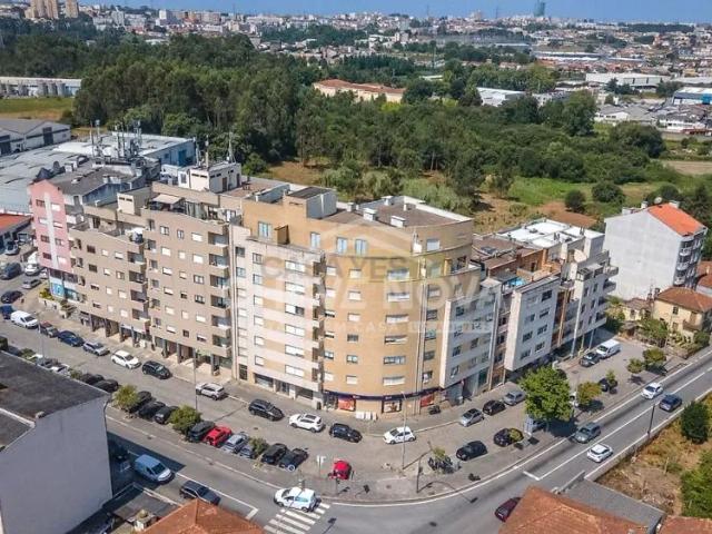 Apartment T3 in Nogueira e Silva Escura, Maia