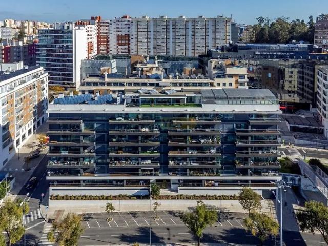 Apartment T3 in São Domingos de Benfica, Lisboa