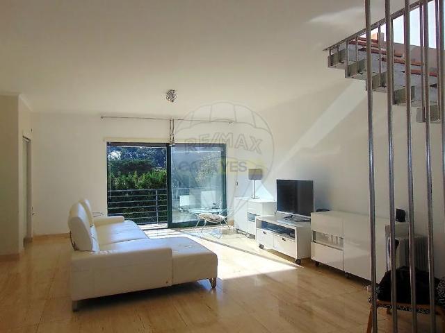 Apartment T3 in São Domingos de Rana, Cascais