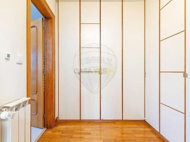 Apartment T3 in Sacavém e Prior Velho, Loures