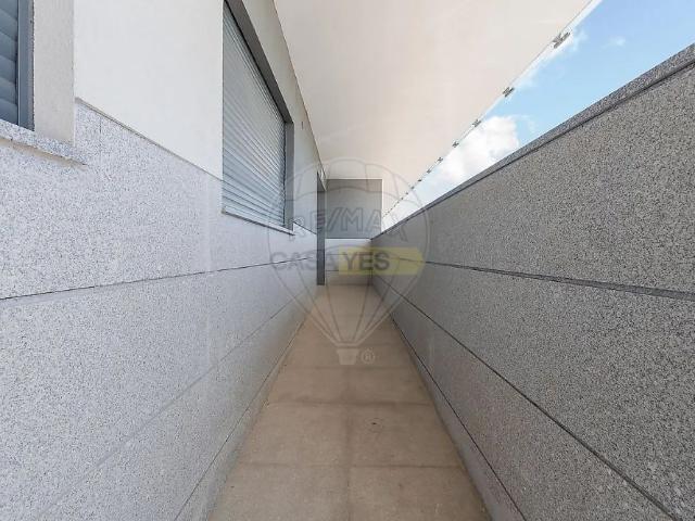 Apartment T3 in Santo António dos Cavaleiros e Frielas, Loures