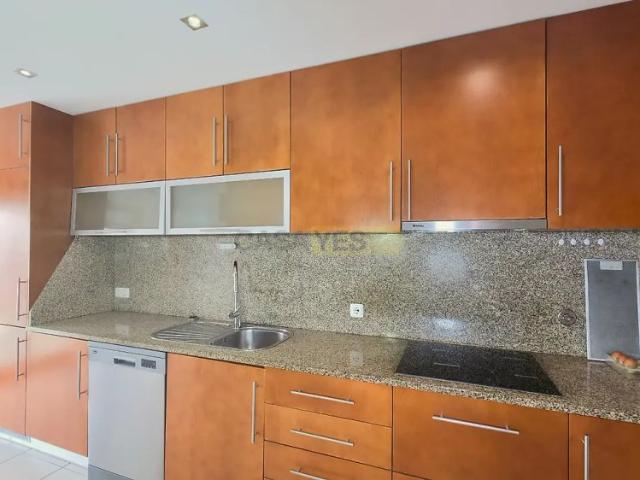 Apartment T3 in Santa Maria da Feira, Travanca, Sanfins e Espargo, Santa Maria da Feira