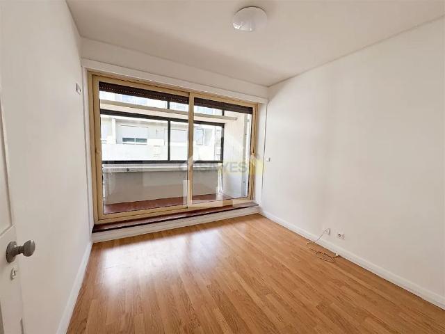 Apartment T3 in Santa Maria da Feira, Travanca, Sanfins e Espargo, Santa Maria da Feira