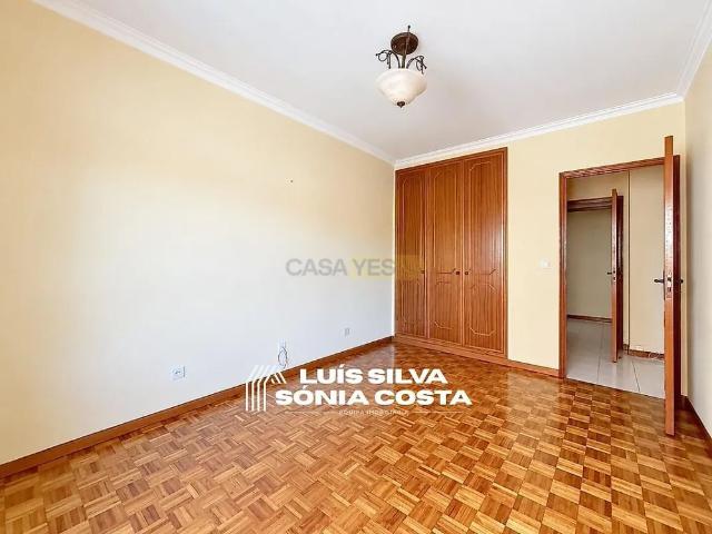 Apartment T3 in Santa Maria da Feira, Travanca, Sanfins e Espargo, Santa Maria da Feira