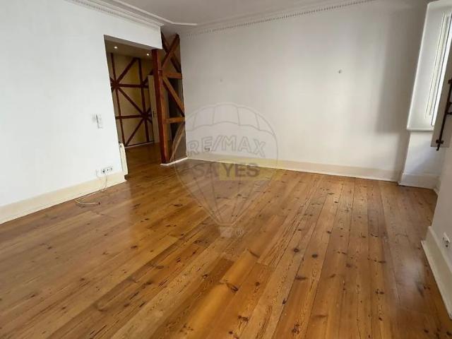 Apartment T3 in Santa Maria Maior, Lisboa