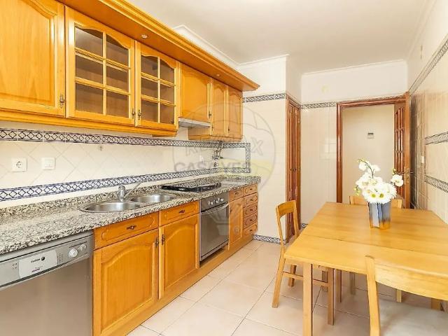 Apartment T3 in Setúbal São Julião, Nossa Senhora da Anunciada e Santa Maria da Graça, Setúbal