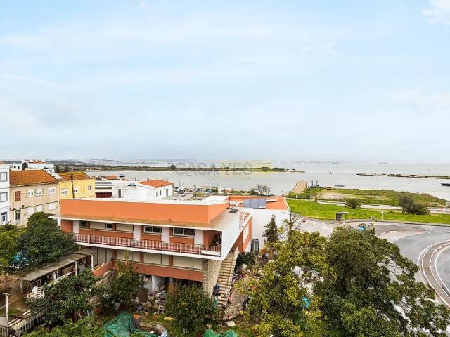 Apartment T3 in Seixal, Arrentela e Aldeia de Paio Pires, Seixal