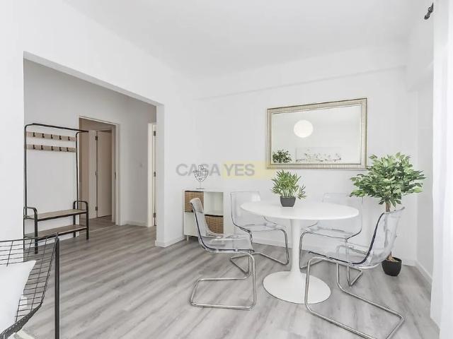 Apartment T3 in Pontinha e Famões, Odivelas
