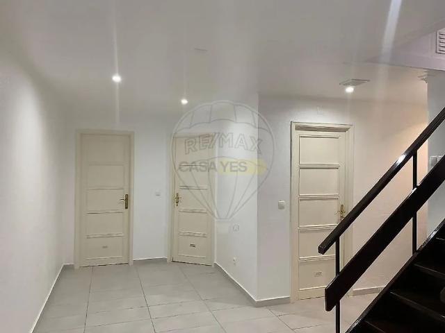 Apartment T3 in Queluz e Belas, Sintra