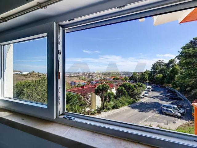 Apartment T3 in Queluz e Belas, Sintra