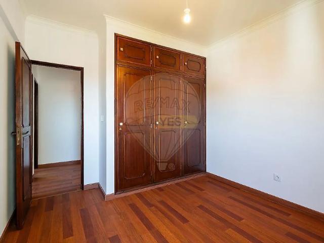 Apartment T3 in Ramada e Caneças, Odivelas
