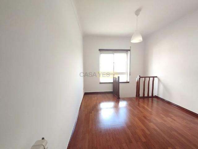 Apartment T3 in Ramalhal, Torres Vedras