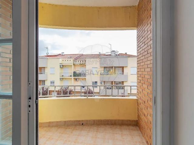 Apartment T3 in Riachos, Torres Novas