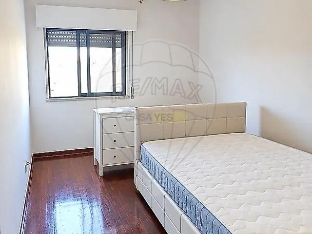 Apartment T3 in Rio de Mouro, Sintra