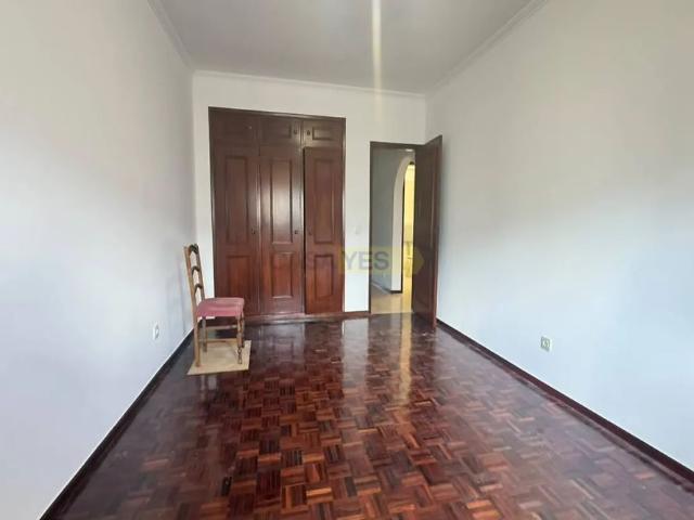 Apartment T3 in Torres Vedras São Pedro, Santiago, Santa Maria do Castelo e São Miguel e Matacães, Torres Vedras