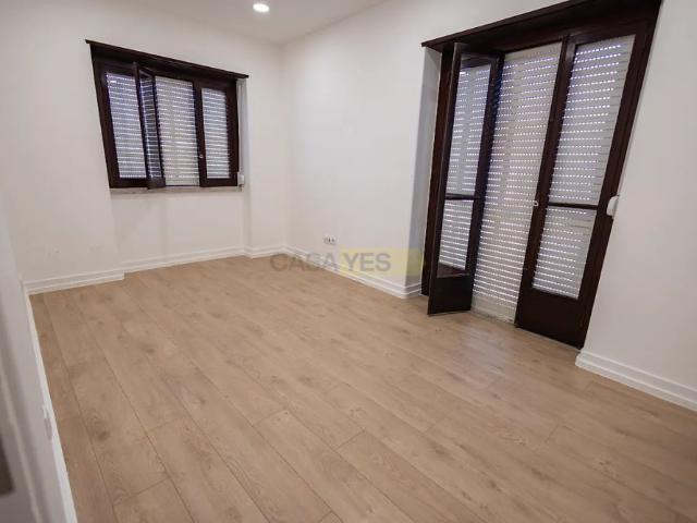 Apartment T3 in Torres Vedras São Pedro, Santiago, Santa Maria do Castelo e São Miguel e Matacães, Torres Vedras