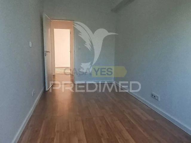 Apartment T3 in Venteira, Amadora
