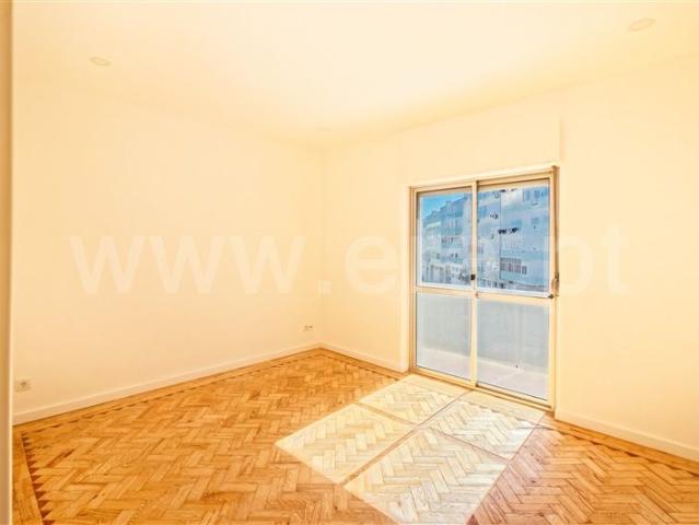 Apartment T3 / Loures, Santa Iria da Azóia
