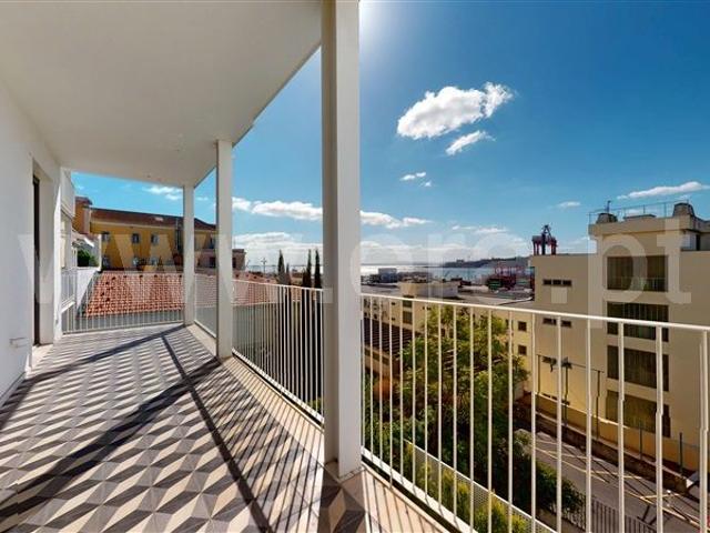 Apartment T3 / Lisboa, Estrela
