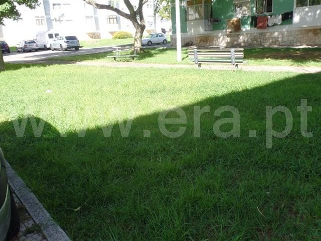 Apartment T3 / Seixal, Amora