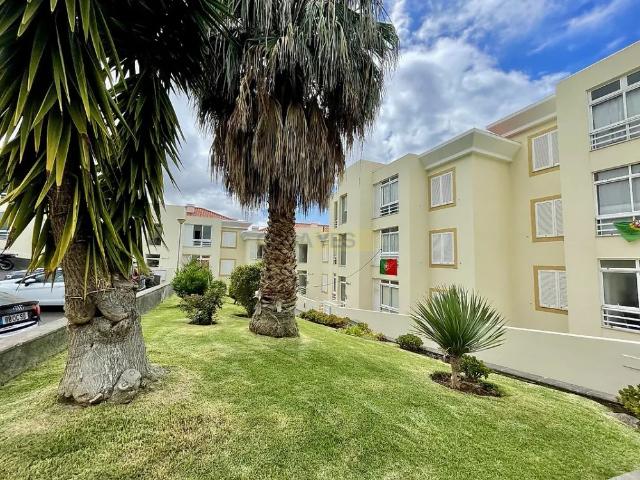 Apartment T4 in Câmara de Lobos, Câmara de Lobos