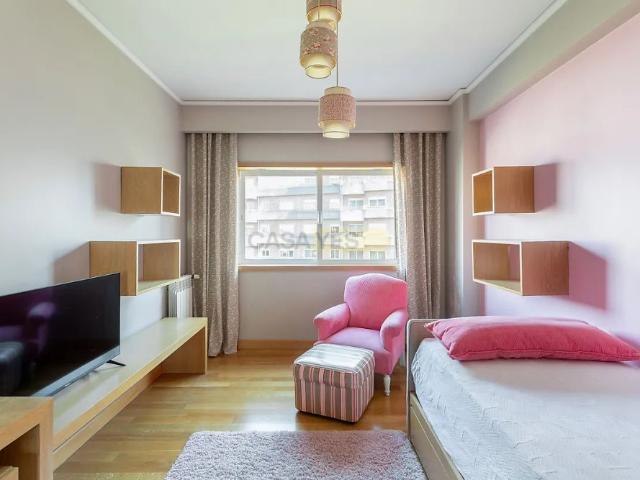 Apartment T4 in Campanhã, Porto