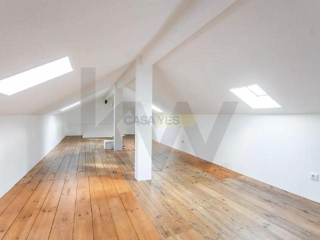 Apartment T4 in Carcavelos e Parede, Cascais