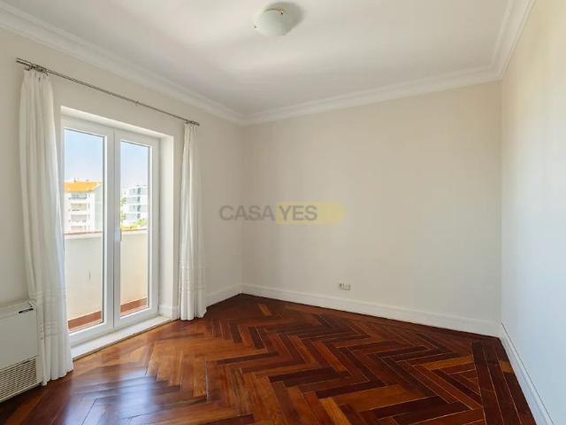 Apartment T4 in Cascais e Estoril, Cascais