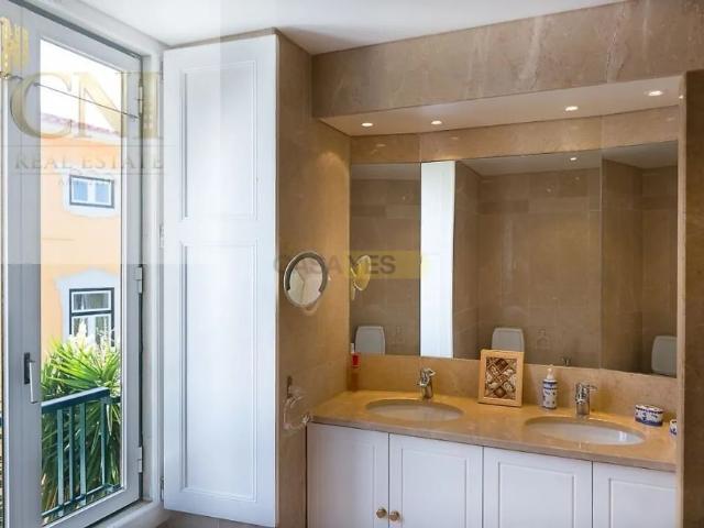 Apartment T4 in Cascais e Estoril, Cascais