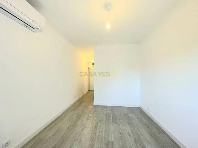 Apartment T4 in Cascais e Estoril, Cascais