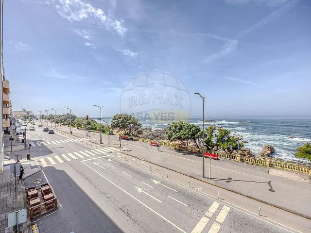 Apartment T4 in Aldoar, Foz do Douro e Nevogilde, Porto