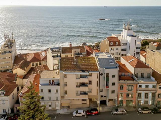 Apartment T4 in Aldoar, Foz do Douro e Nevogilde, Porto