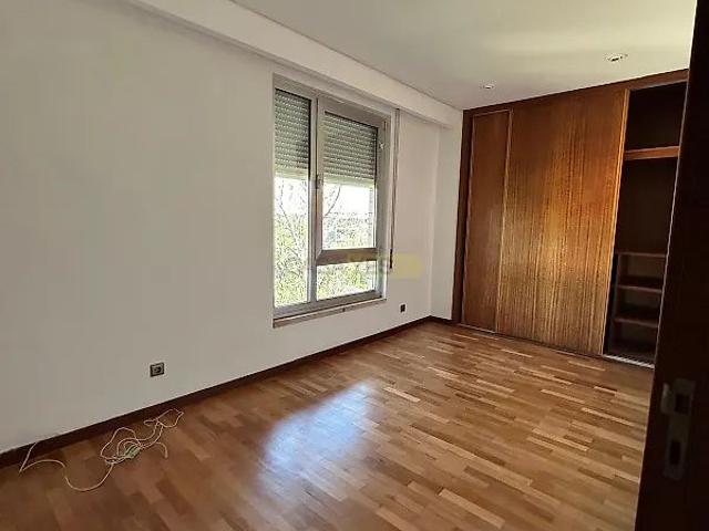 Apartment T4 in Aldoar, Foz do Douro e Nevogilde, Porto