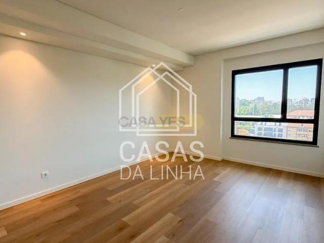 Apartment T4 in Almada, Cova da Piedade, Pragal e Cacilhas, Almada
