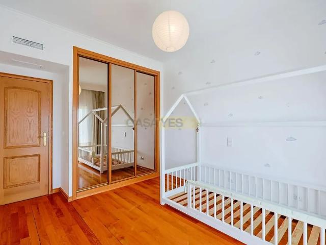 Apartment T4 in Almada, Cova da Piedade, Pragal e Cacilhas, Almada