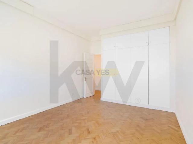 Apartment T4 in Arroios, Lisboa