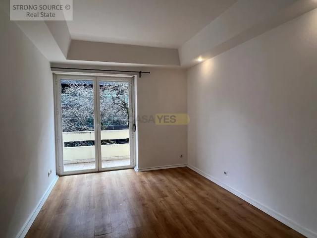 Apartment T4 in Avenidas Novas, Lisboa